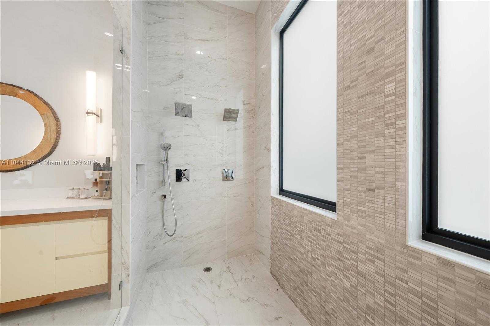 Small Image of 3275 ISLEWOOD AVE, Weston Number 26