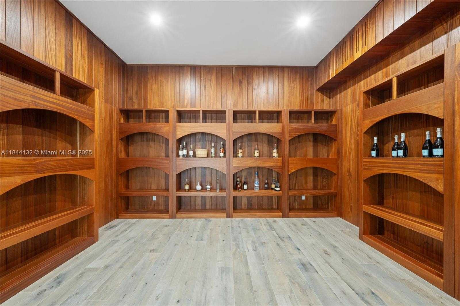 Small Image of 3275 ISLEWOOD AVE, Weston Number 28