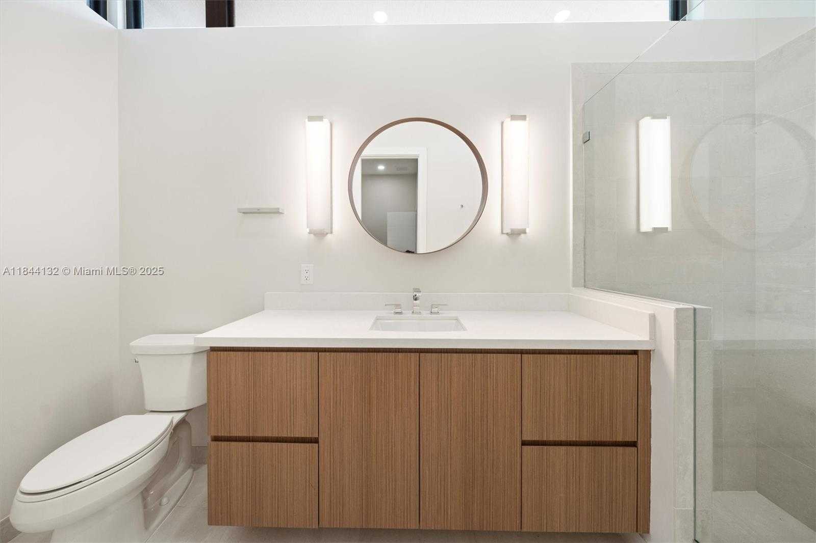 Small Image of 3275 ISLEWOOD AVE, Weston Number 32