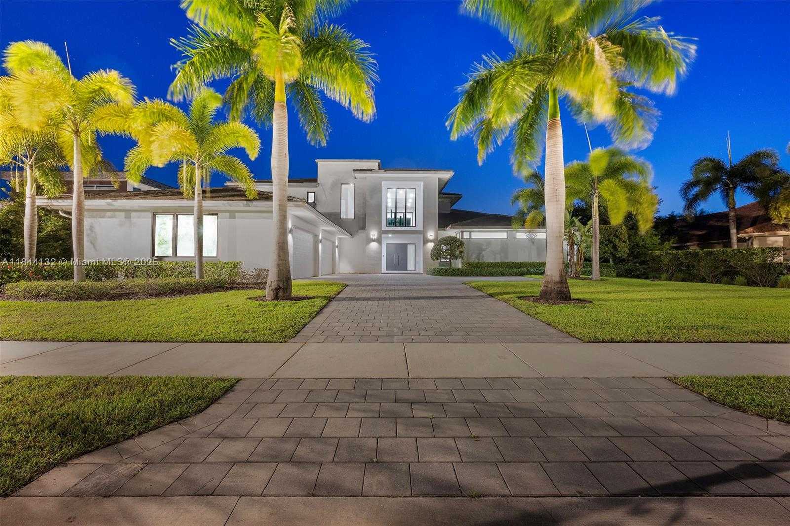 Small Image of 3275 ISLEWOOD AVE, Weston Number 53