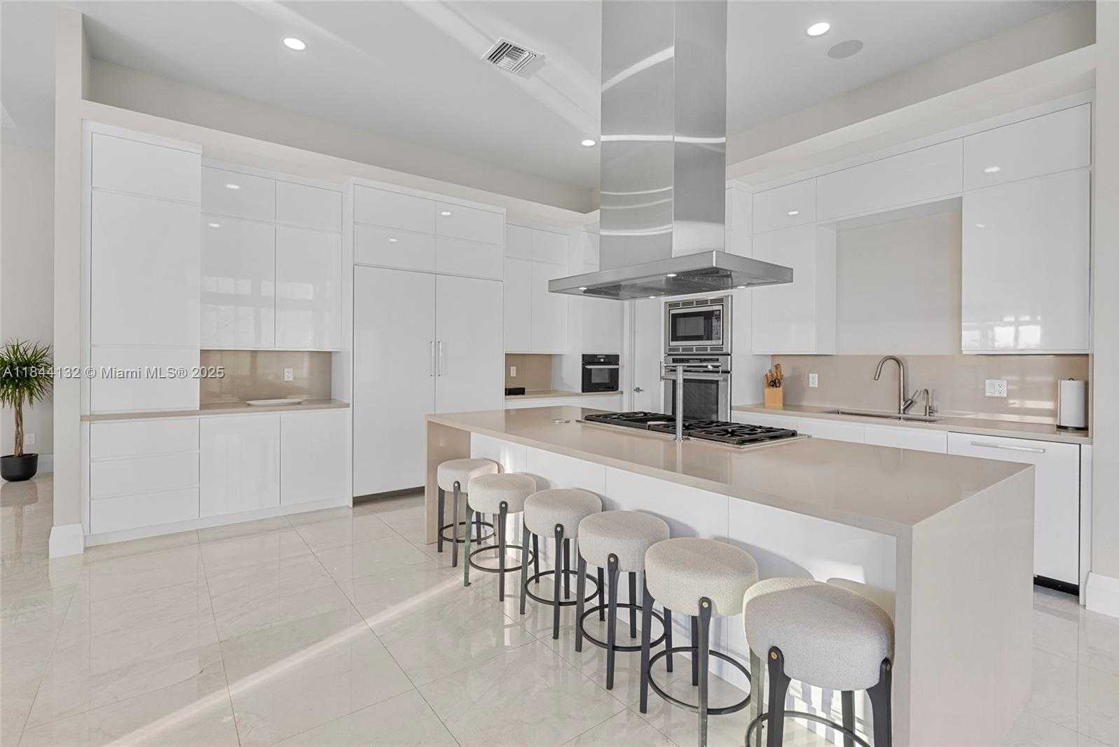 Small Image of 3275 ISLEWOOD AVE, Weston Number 9