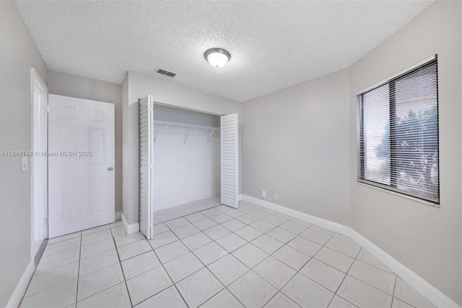 Small Image of 314 BISHOP RD, North Lauderdale Number 10