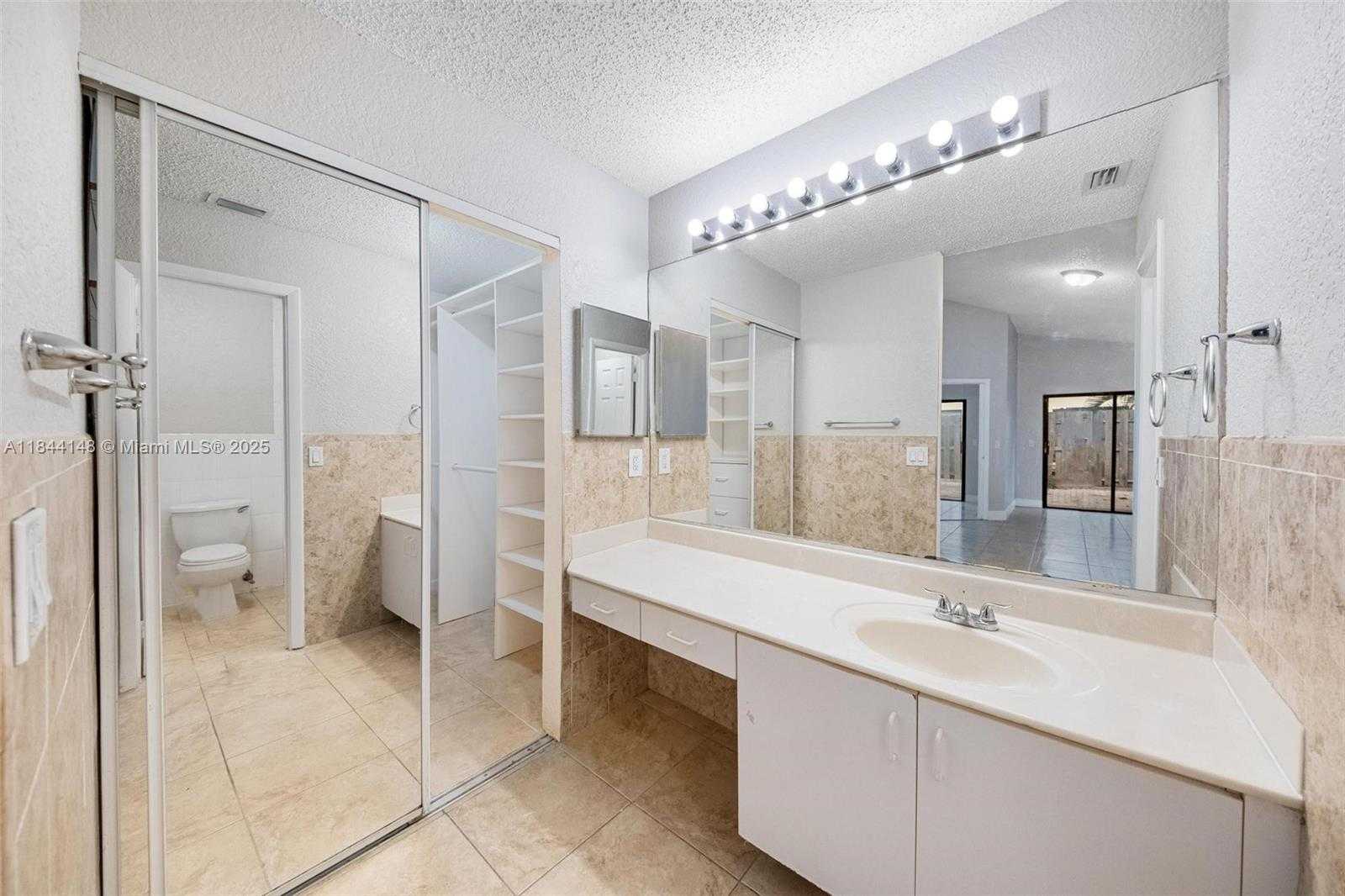 Small Image of 314 BISHOP RD, North Lauderdale Number 12