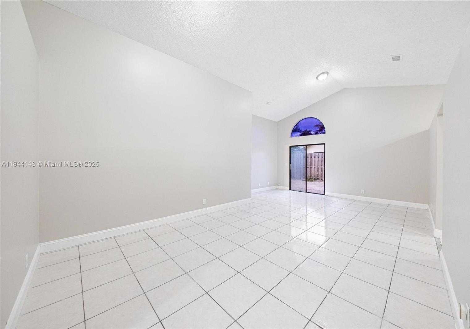 Small Image of 314 BISHOP RD, North Lauderdale Number 17