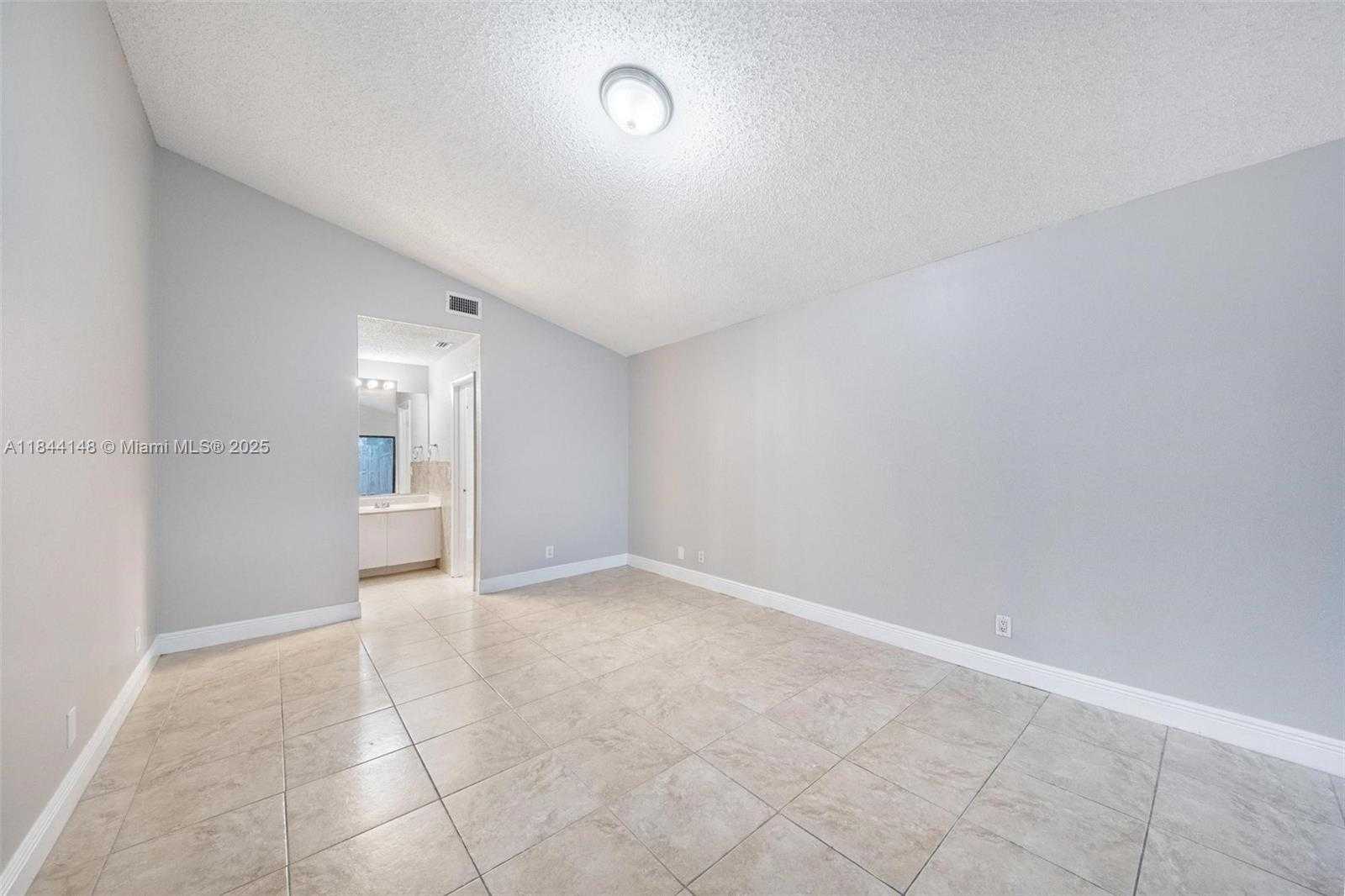 Small Image of 314 BISHOP RD, North Lauderdale Number 21