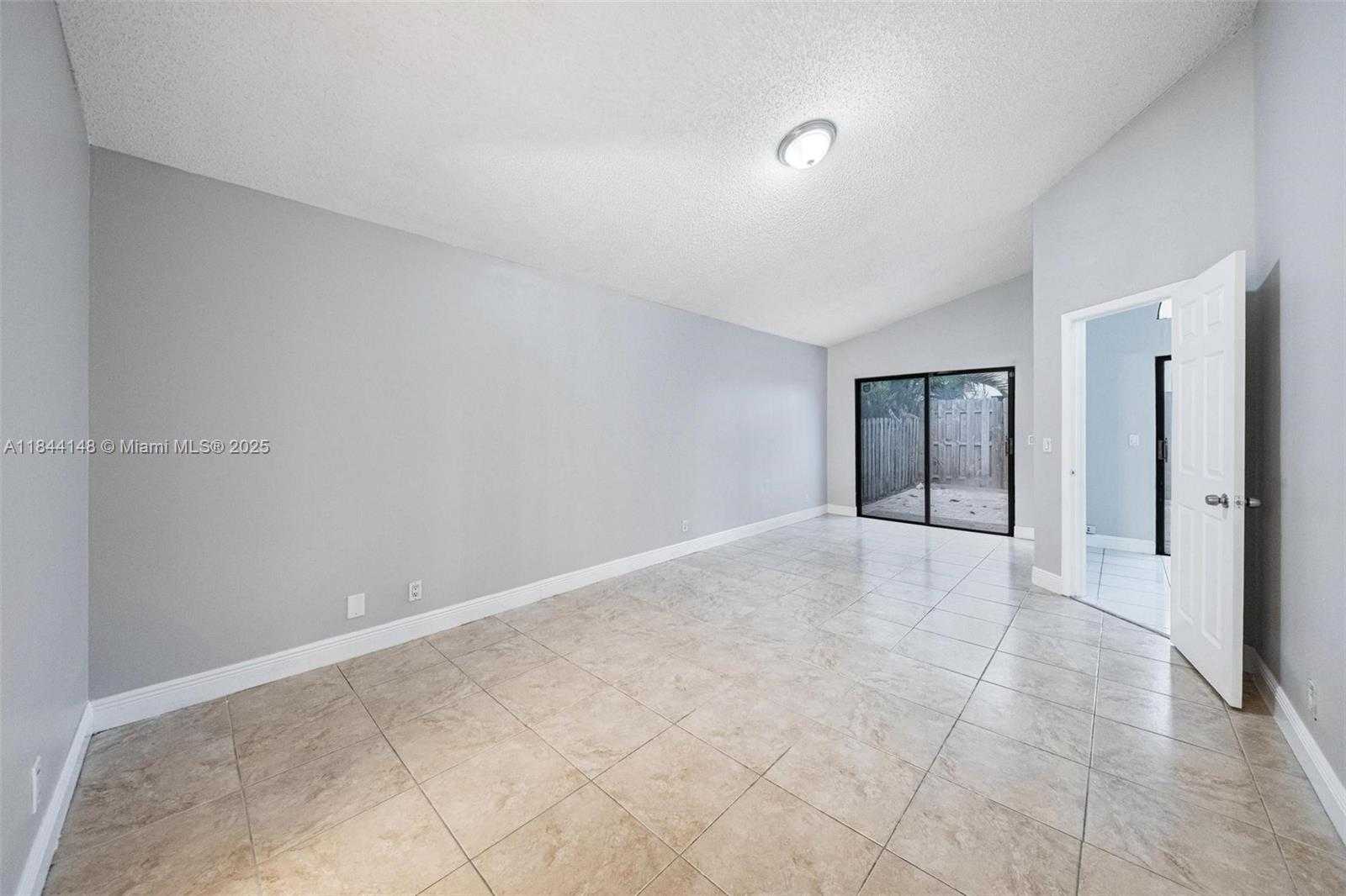 Small Image of 314 BISHOP RD, North Lauderdale Number 22