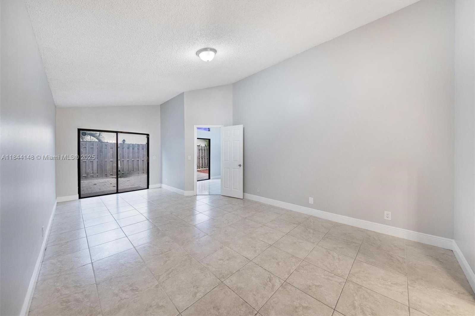 Small Image of 314 BISHOP RD, North Lauderdale Number 23