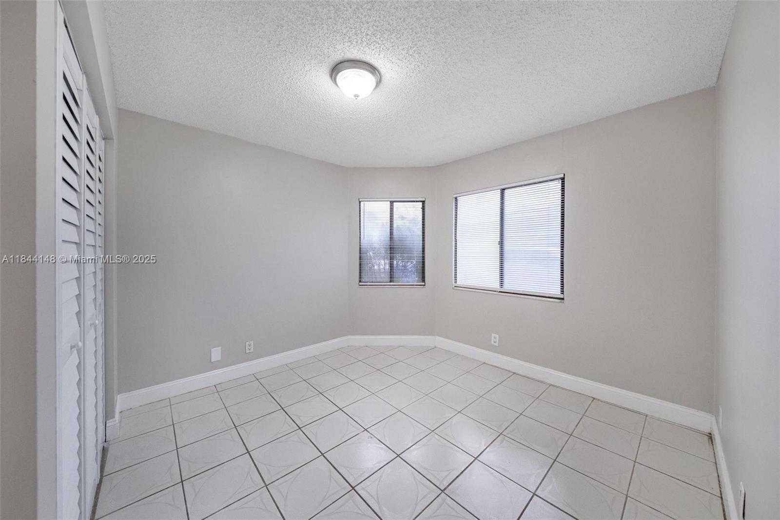 Small Image of 314 BISHOP RD, North Lauderdale Number 25
