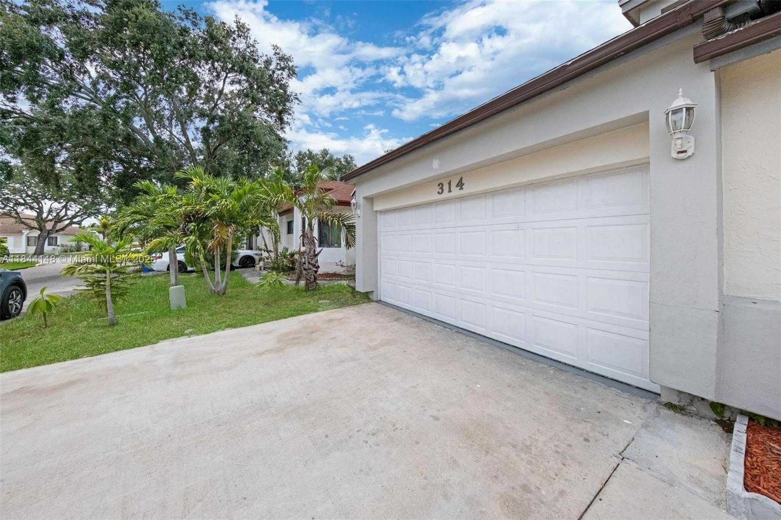 Small Image of 314 BISHOP RD, North Lauderdale Number 31
