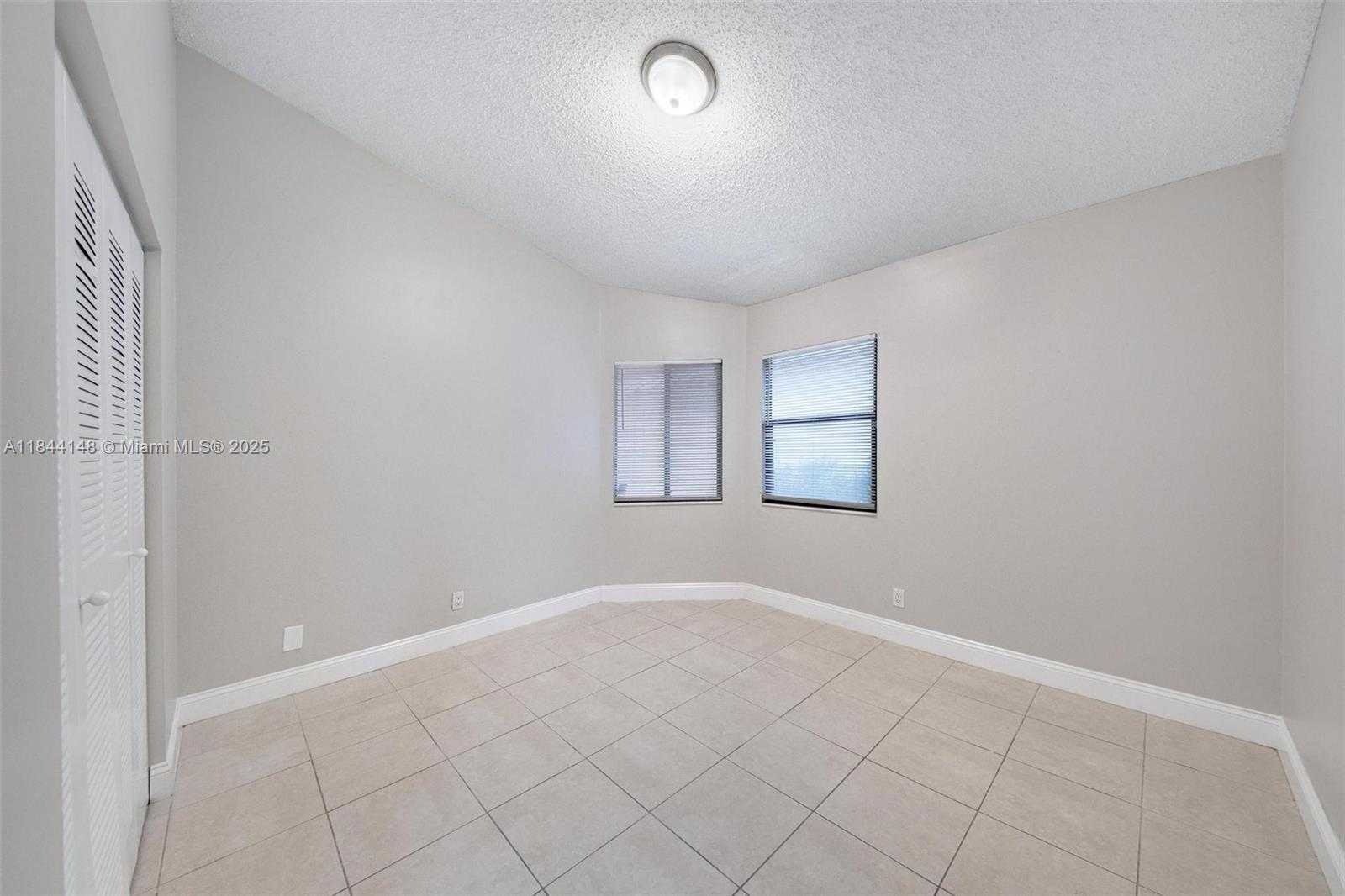 Small Image of 314 BISHOP RD, North Lauderdale Number 9