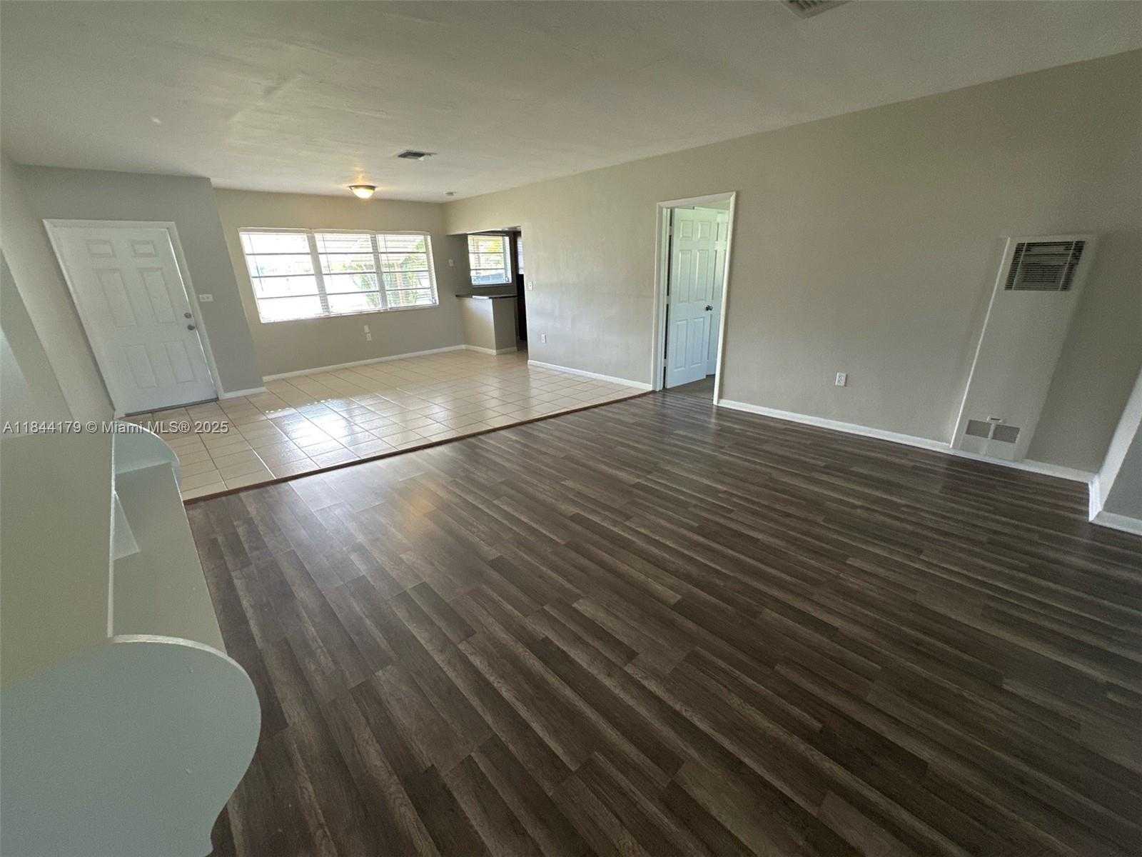 Small Image of 19001 NORTH WEST 19TH AVE, Miami Gardens Number 2