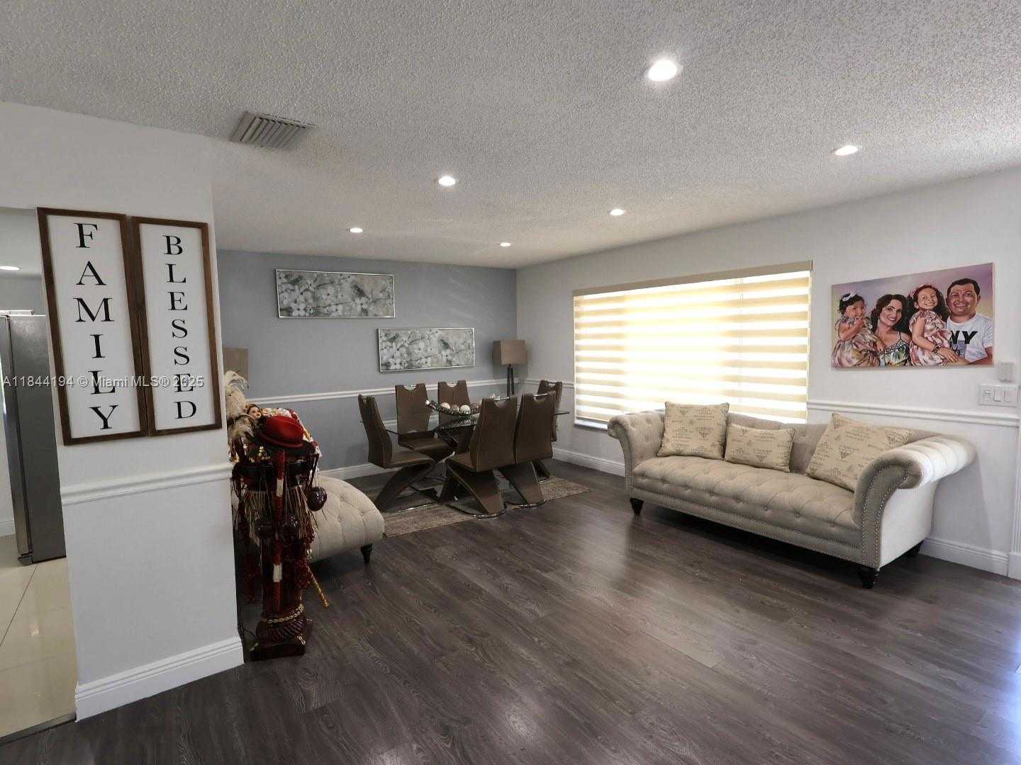 Small Image of 9170 NORTH WEST 24TH PL, Sunrise Number 10