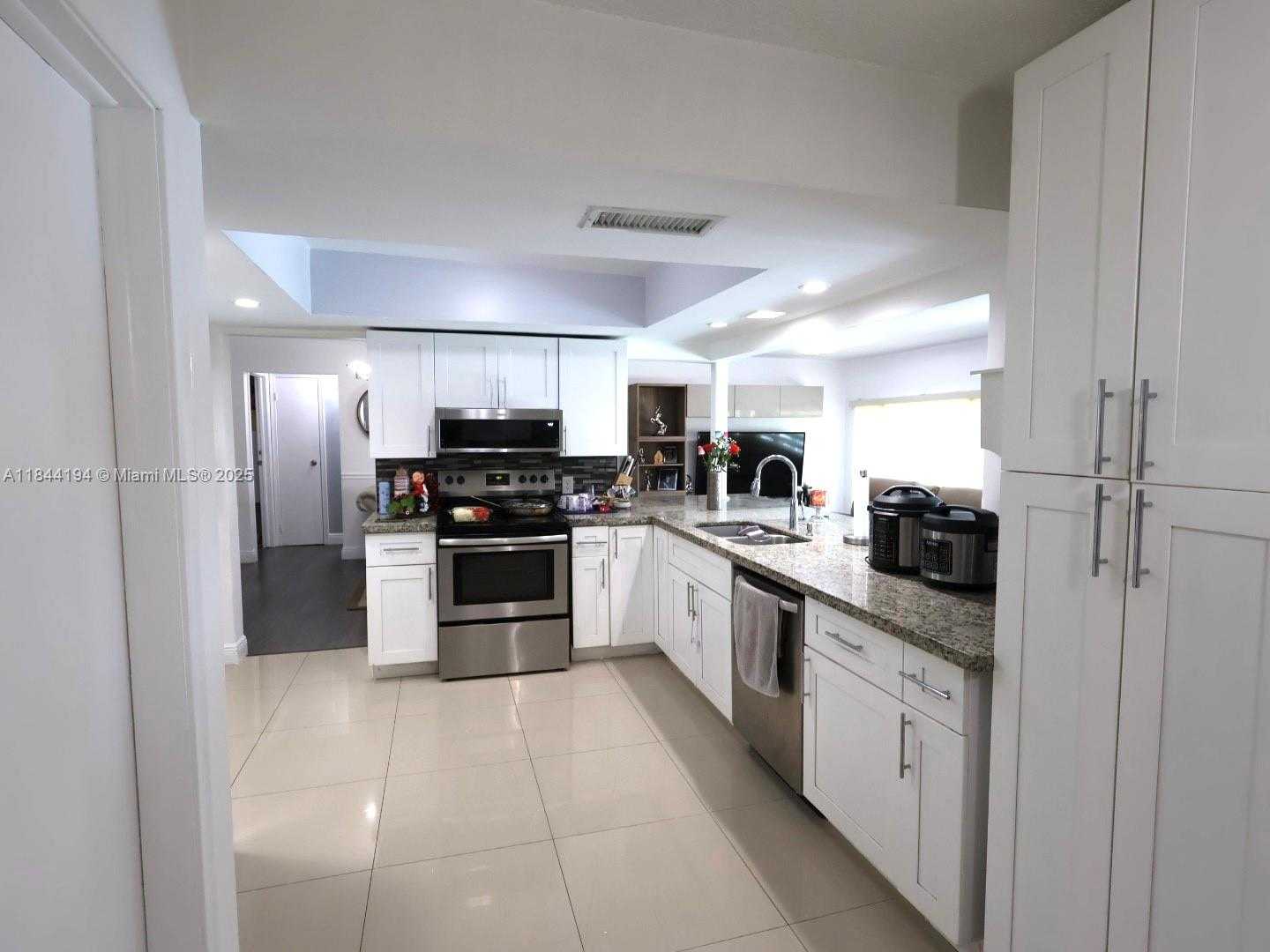 Small Image of 9170 NORTH WEST 24TH PL, Sunrise Number 18