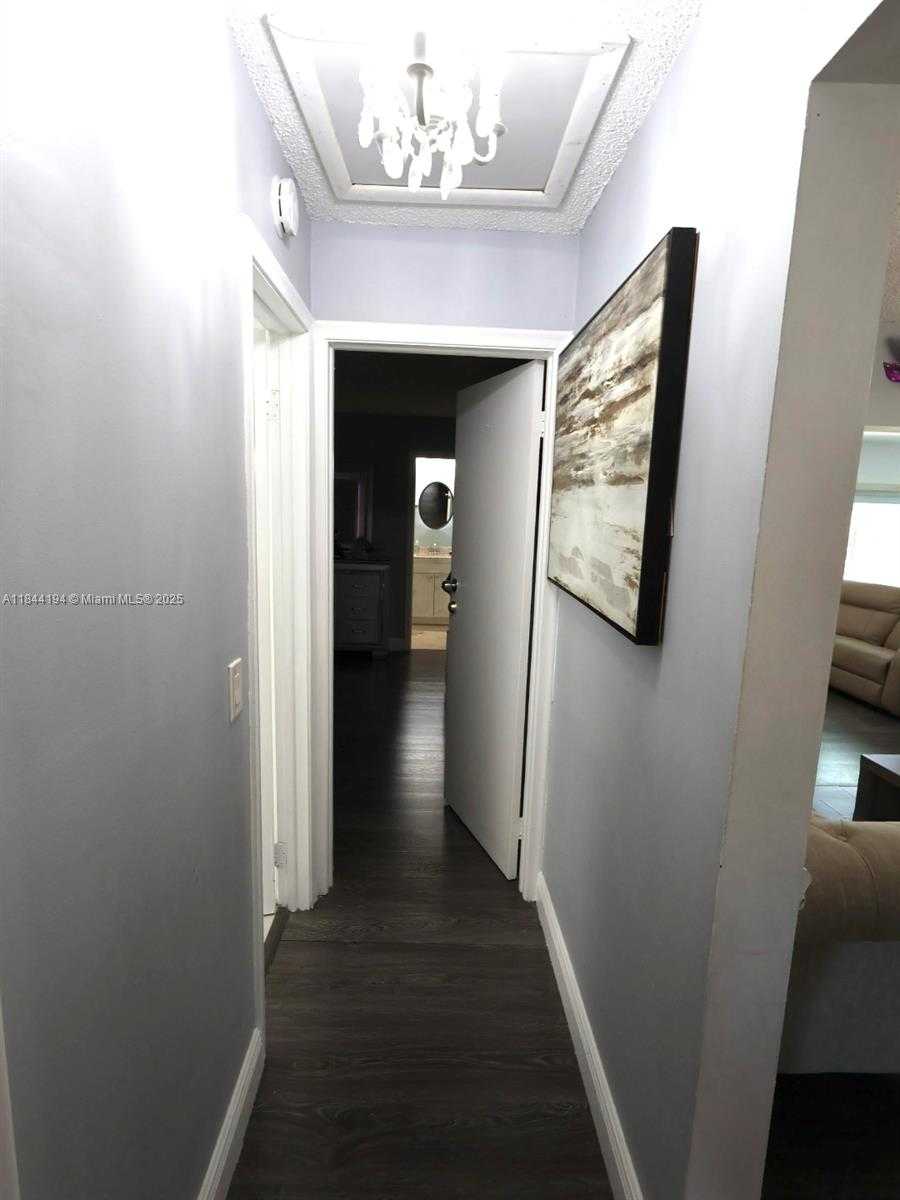 Small Image of 9170 NORTH WEST 24TH PL, Sunrise Number 25