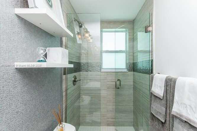 Small Image of 2075 SOUTH HIBISCUS DR, North Miami Number 20