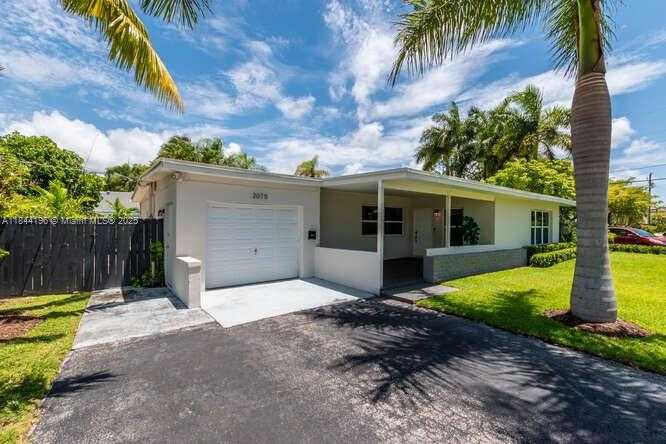 Small Image of 2075 SOUTH HIBISCUS DR, North Miami Number 30