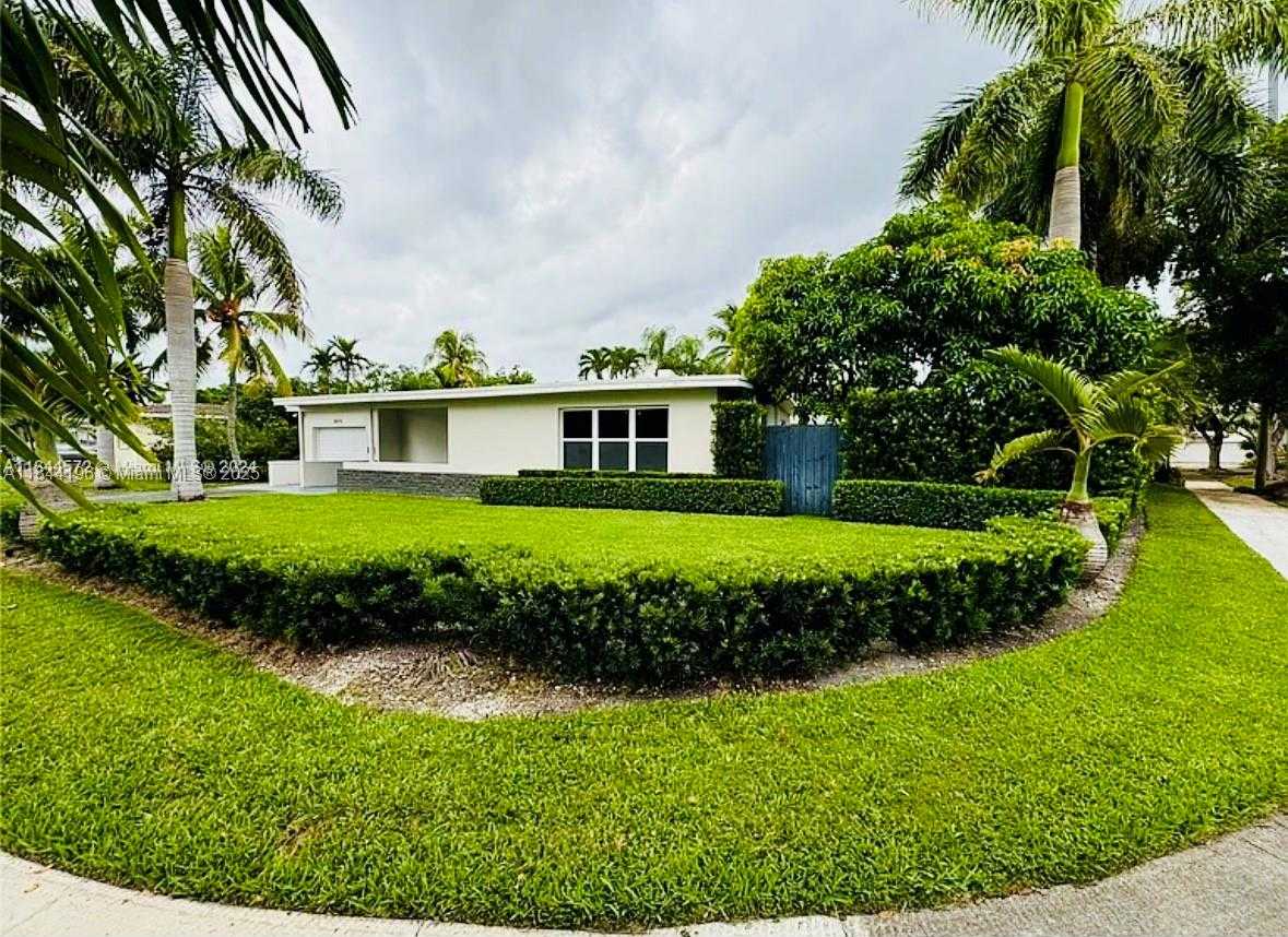 Small Image of 2075 SOUTH HIBISCUS DR, North Miami Number 31