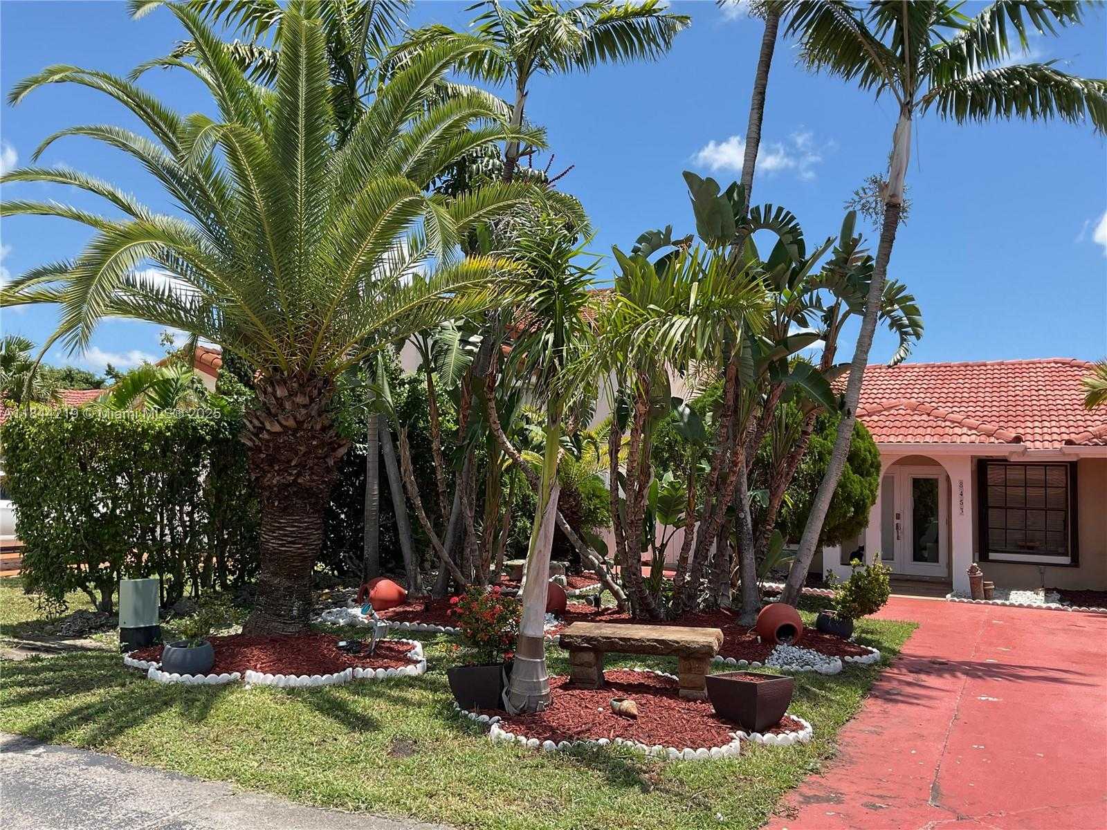 Small Image of 8453 NORTH WEST 189 STREET RD, Hialeah Number 3