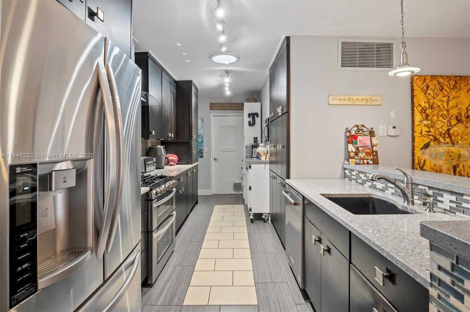 Small Image of 4260 NORTH EAST 16TH TER, Oakland Park Number 11