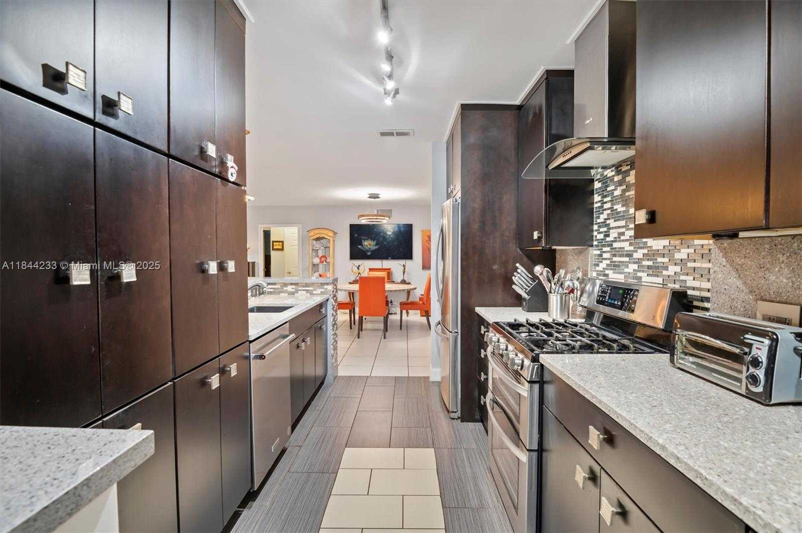Small Image of 4260 NORTH EAST 16TH TER, Oakland Park Number 12