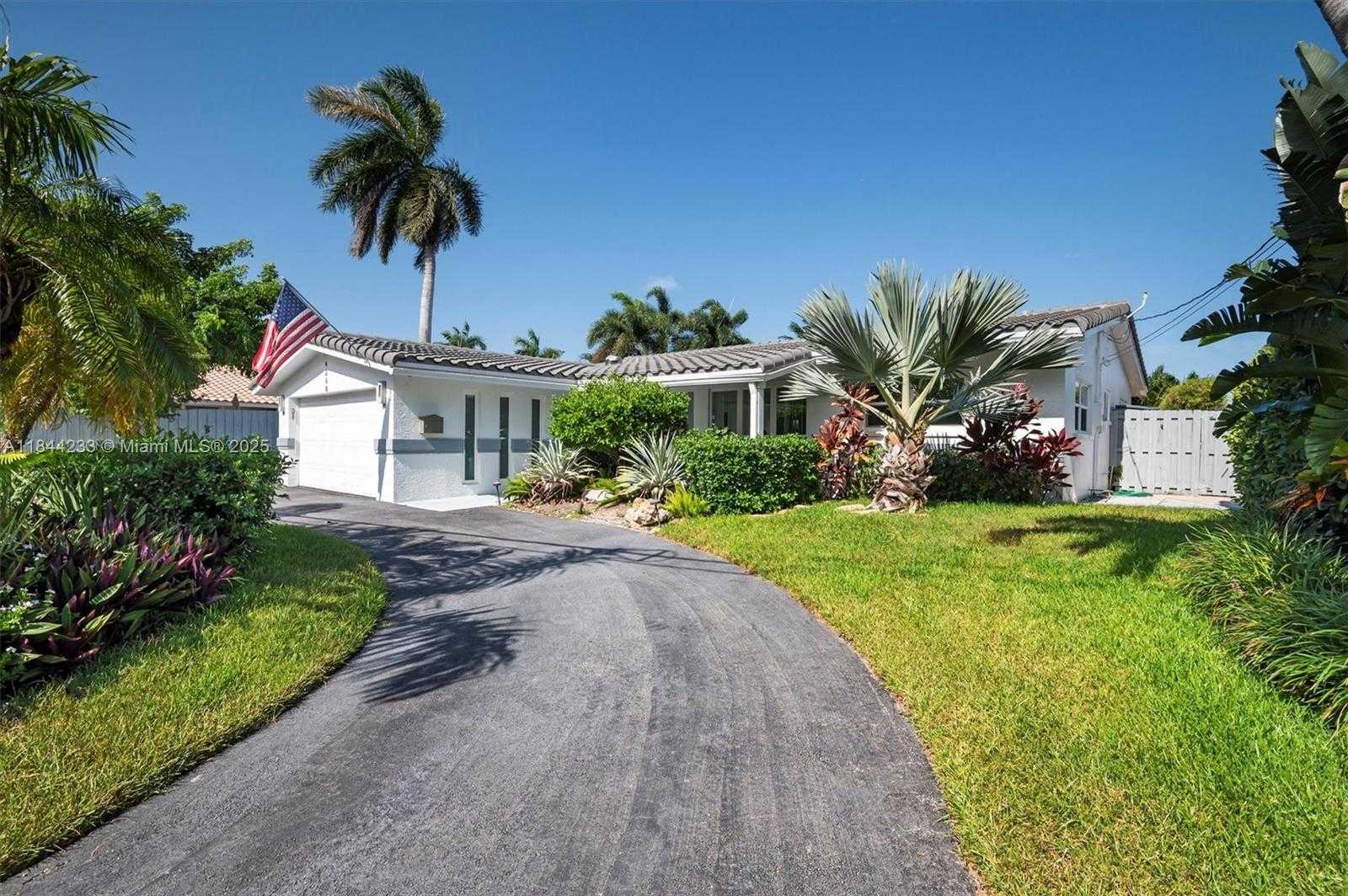 Small Image of 4260 NORTH EAST 16TH TER, Oakland Park Number 2