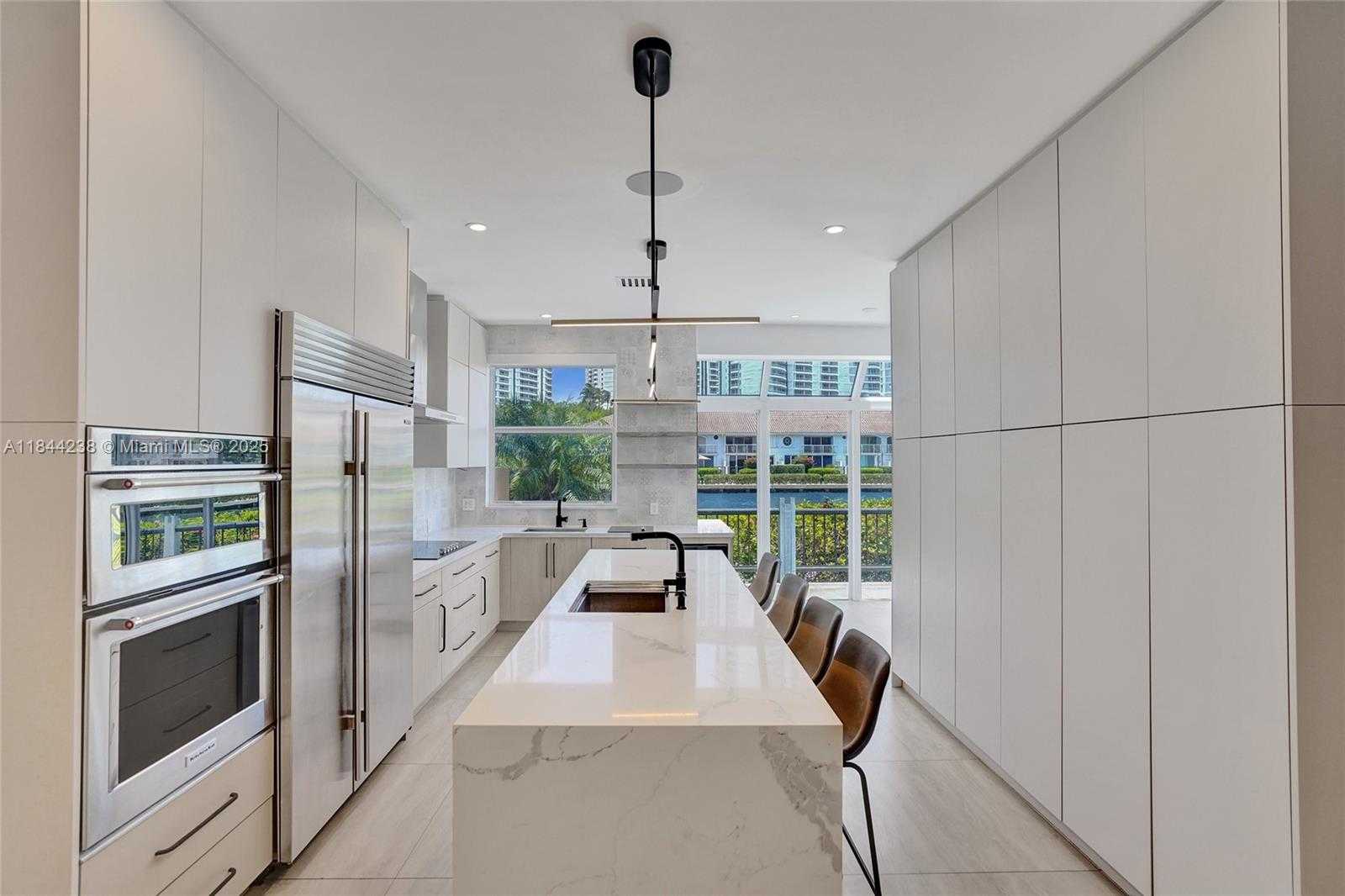 Small Image of 3757 NORTH EAST 208TH TE, Aventura Number 11
