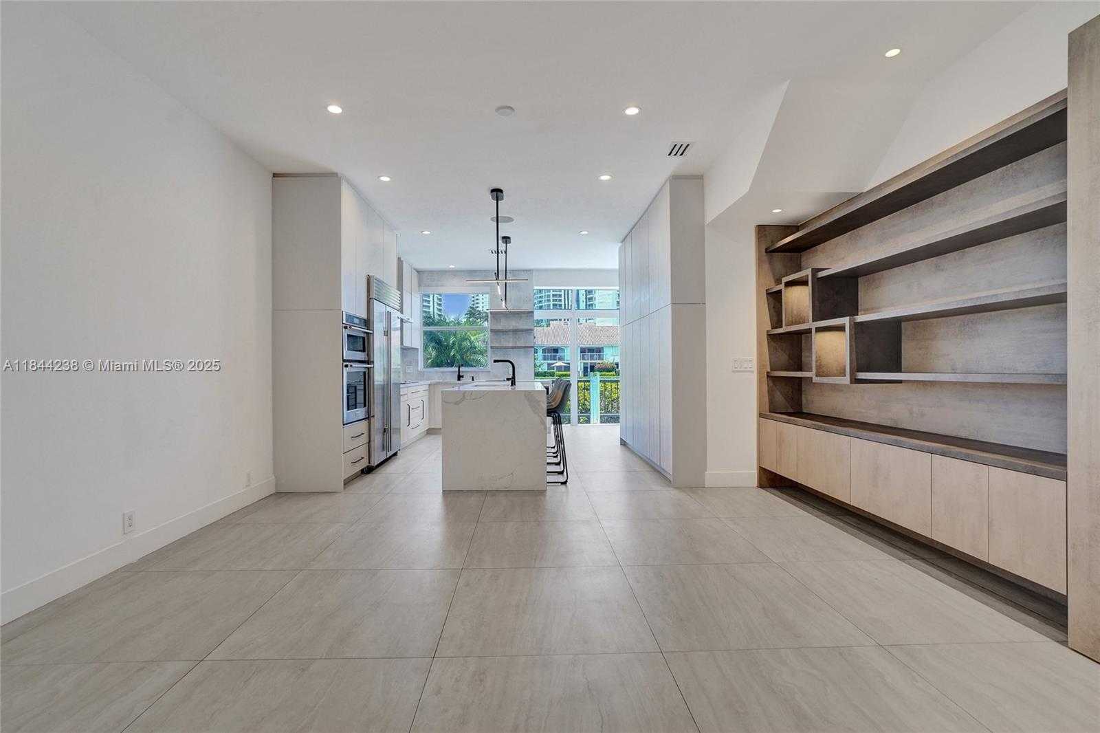 Small Image of 3757 NORTH EAST 208TH TE, Aventura Number 12