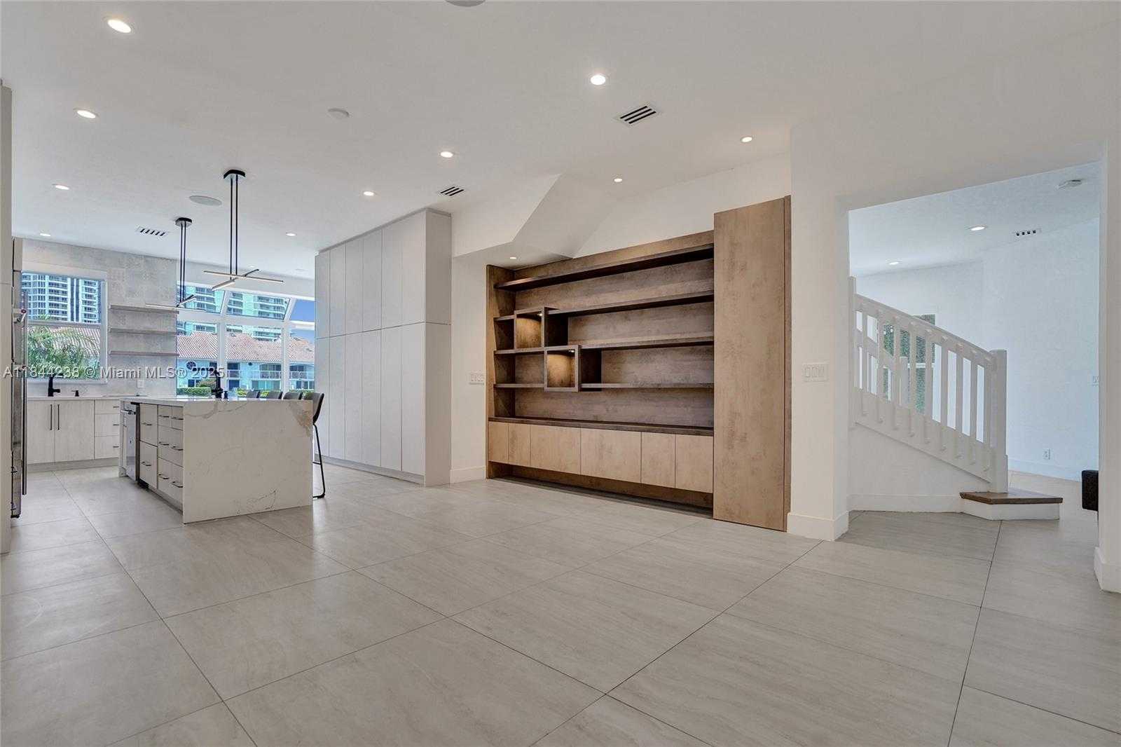 Small Image of 3757 NORTH EAST 208TH TE, Aventura Number 15