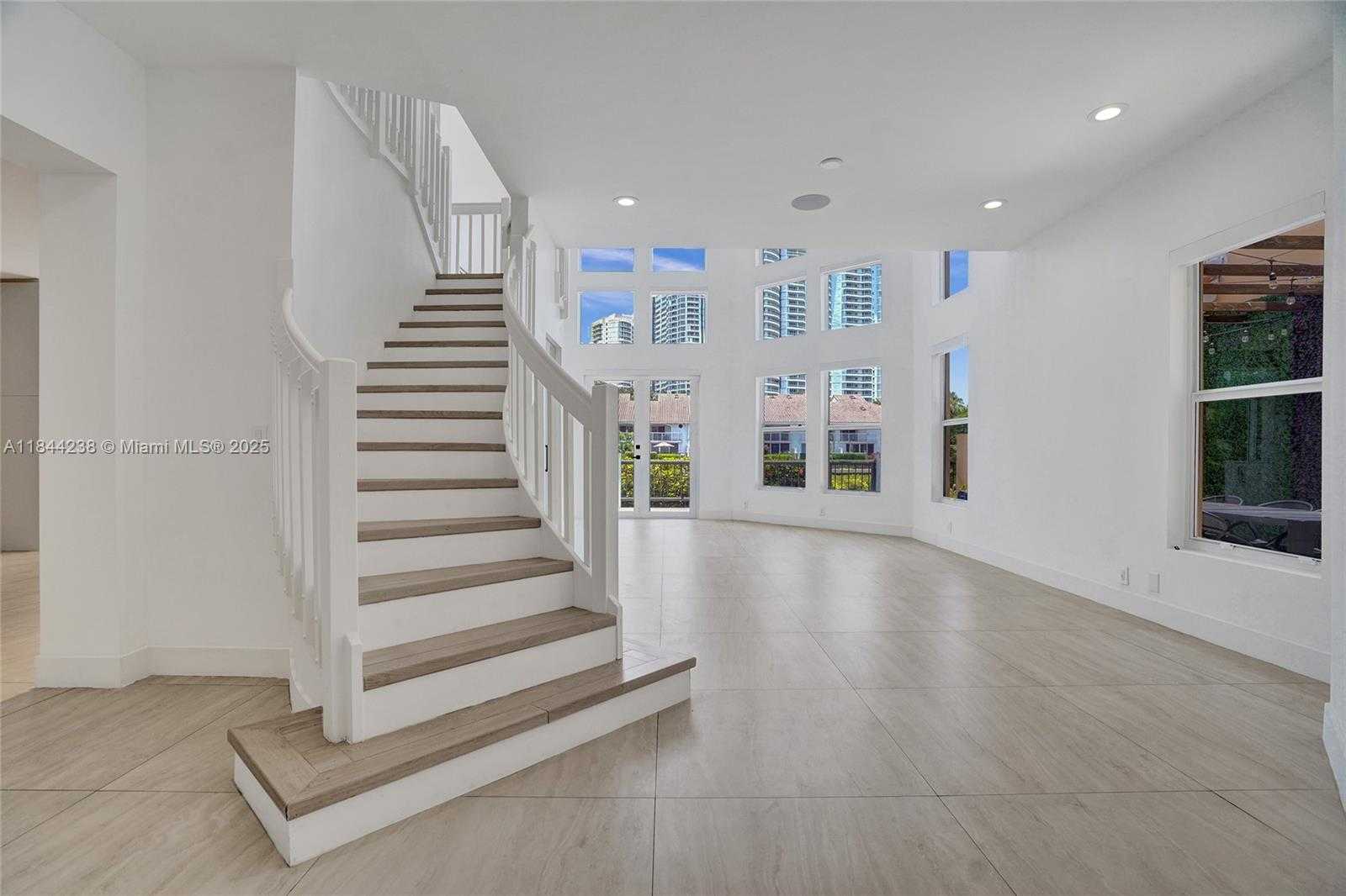 Small Image of 3757 NORTH EAST 208TH TE, Aventura Number 24