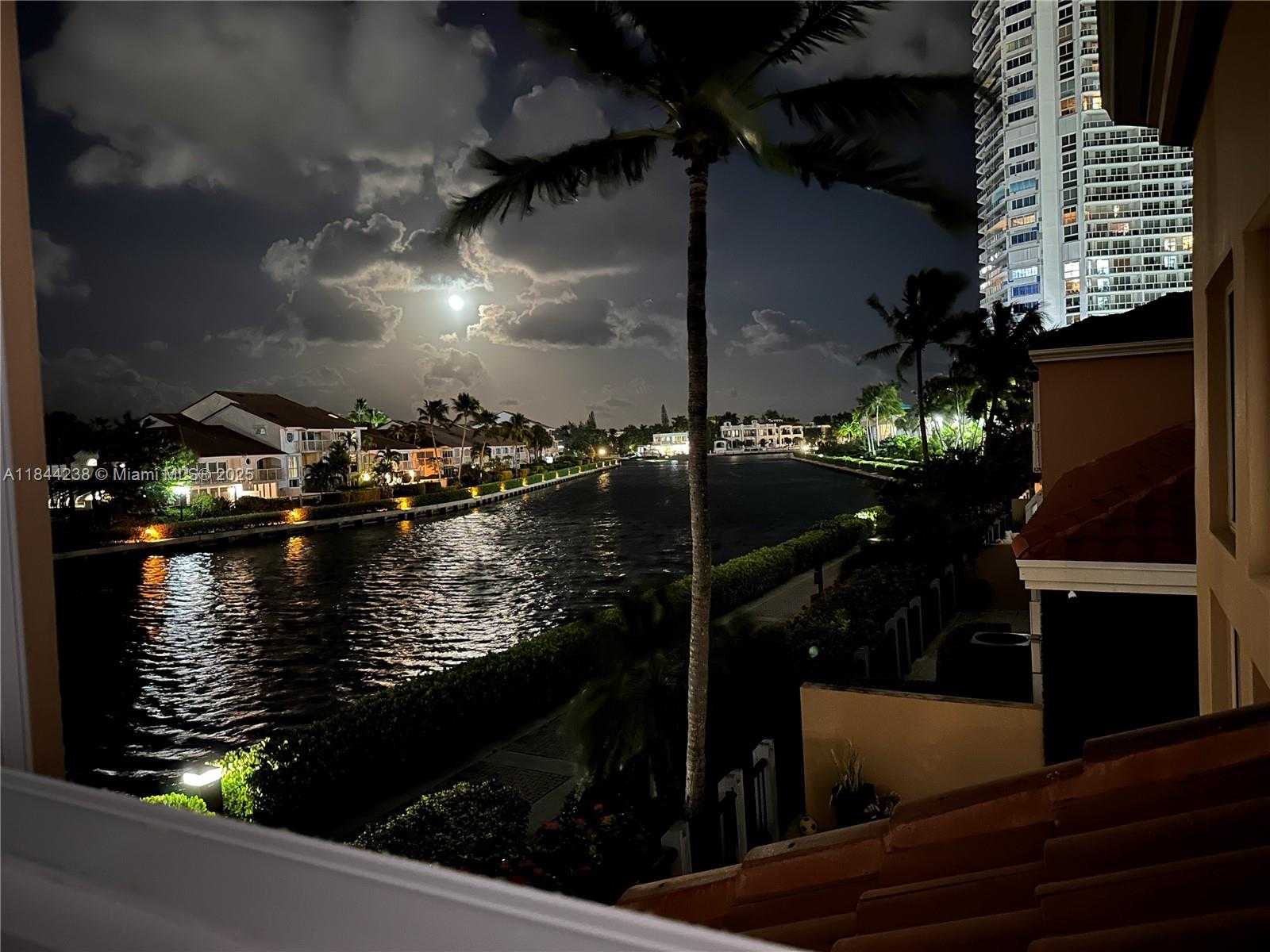 Small Image of 3757 NORTH EAST 208TH TE, Aventura Number 30