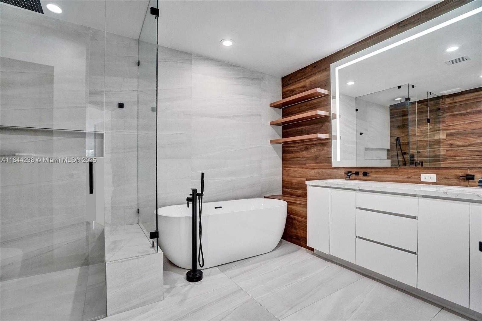 Small Image of 3757 NORTH EAST 208TH TE, Aventura Number 32