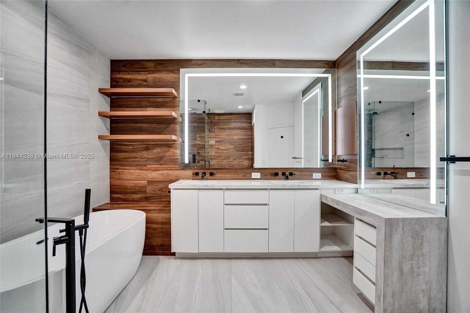 Small Image of 3757 NORTH EAST 208TH TE, Aventura Number 33