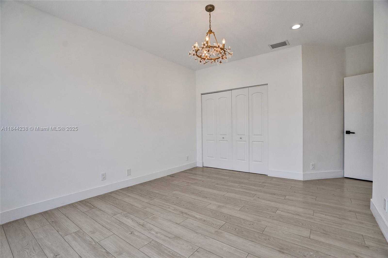 Small Image of 3757 NORTH EAST 208TH TE, Aventura Number 40