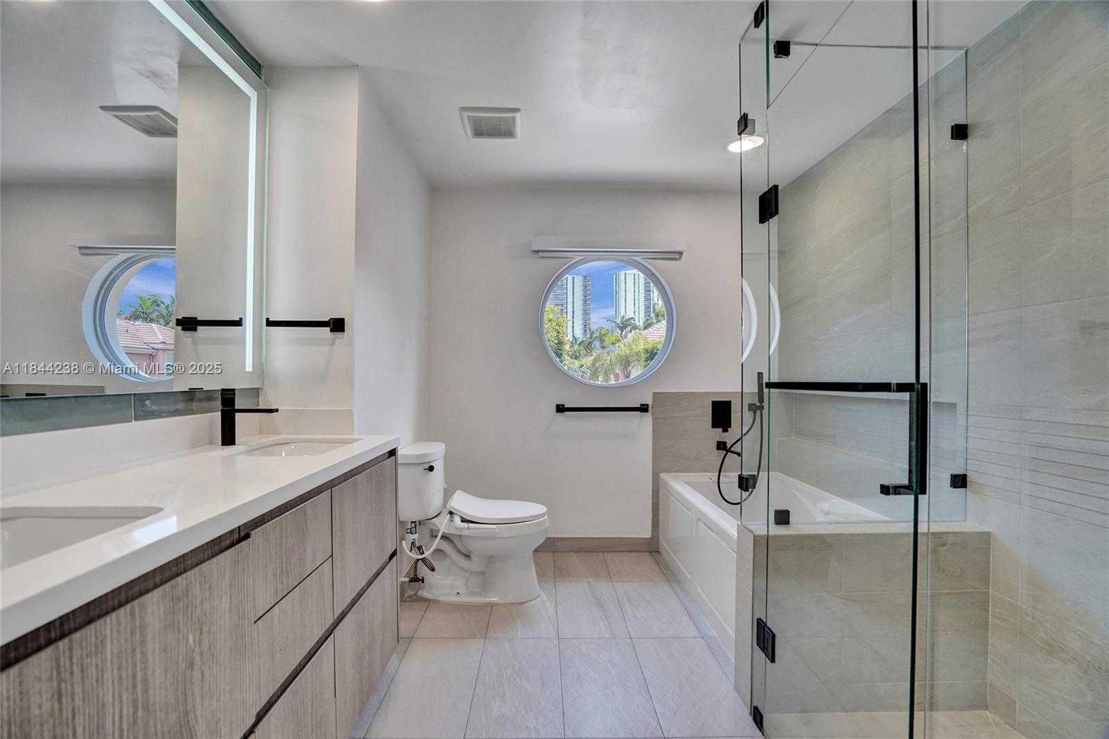 Small Image of 3757 NORTH EAST 208TH TE, Aventura Number 41