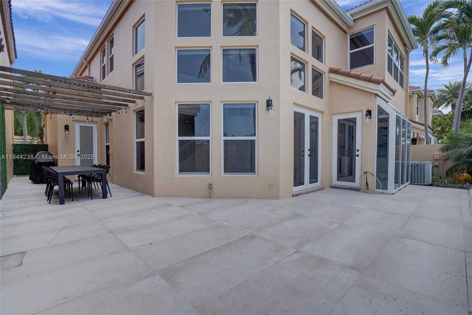 Small Image of 3757 NORTH EAST 208TH TE, Aventura Number 47