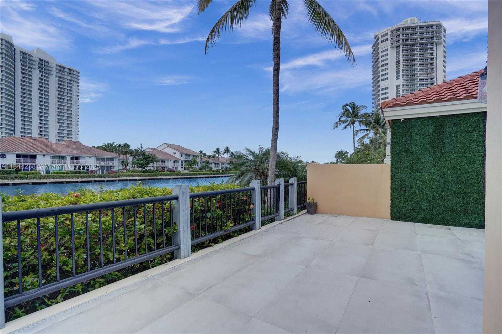 Small Image of 3757 NORTH EAST 208TH TE, Aventura Number 48