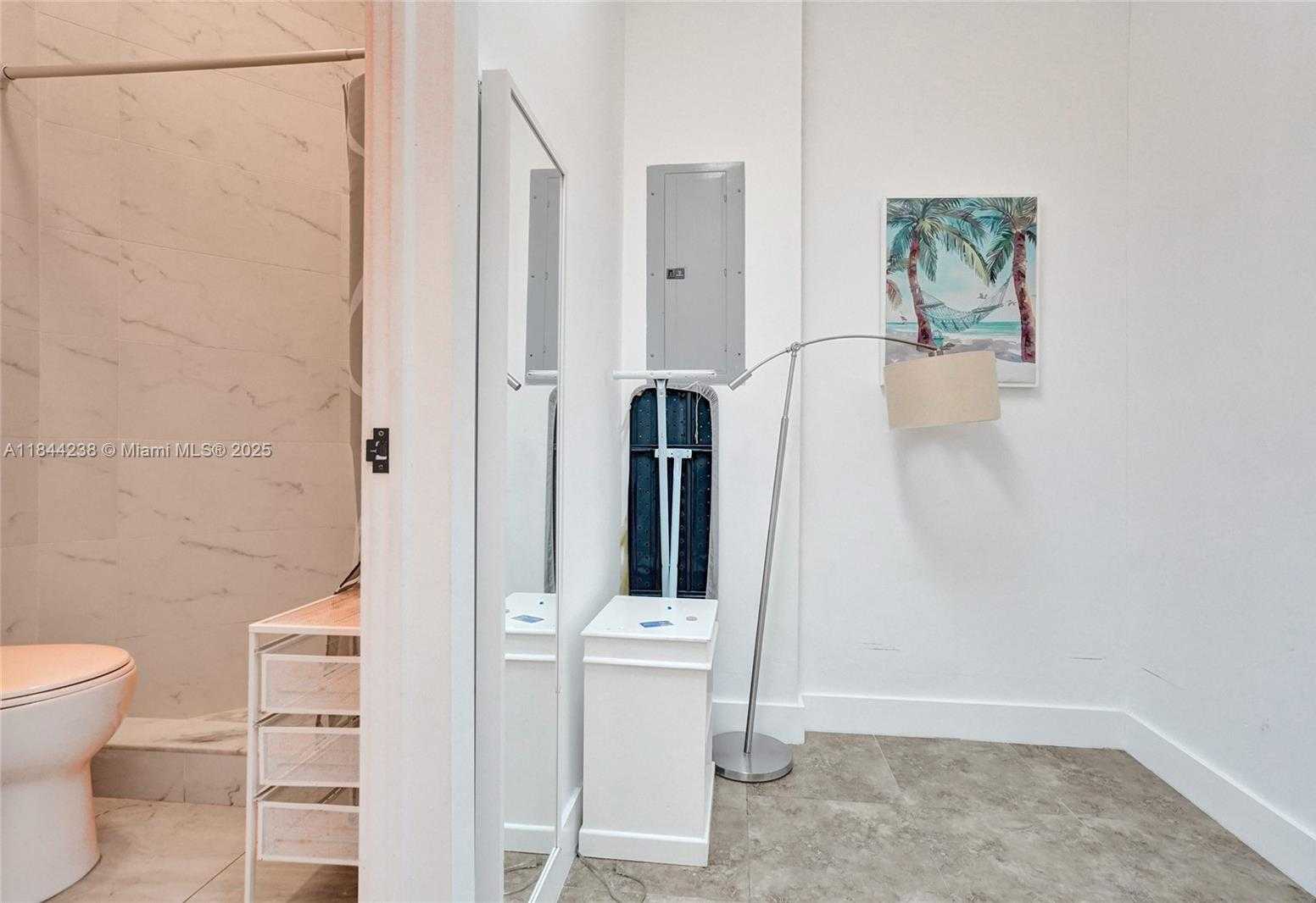 Small Image of 3757 NORTH EAST 208TH TE, Aventura Number 56