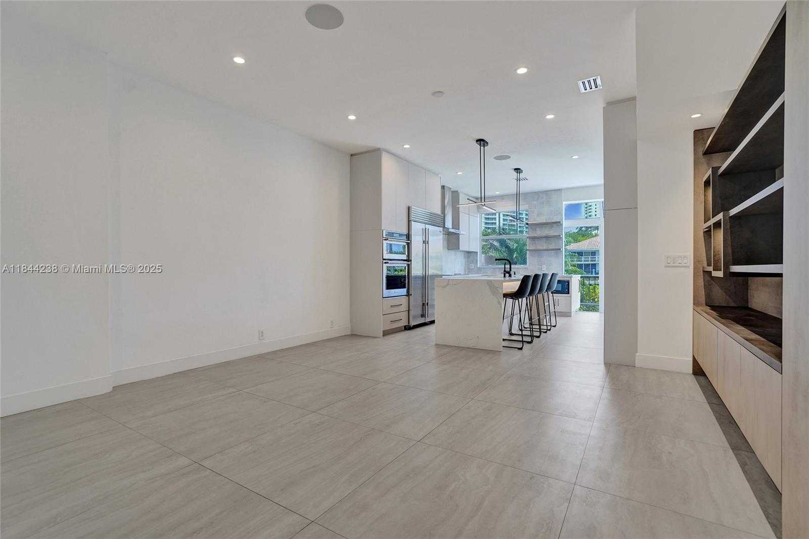 Small Image of 3757 NORTH EAST 208TH TE, Aventura Number 9