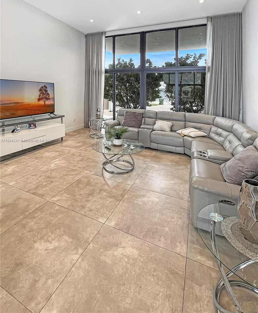 Small Image of 16640 SUNSET WAY, Weston Number 12