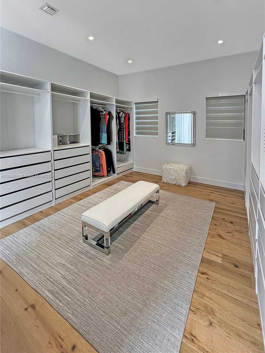 Small Image of 16640 SUNSET WAY, Weston Number 17