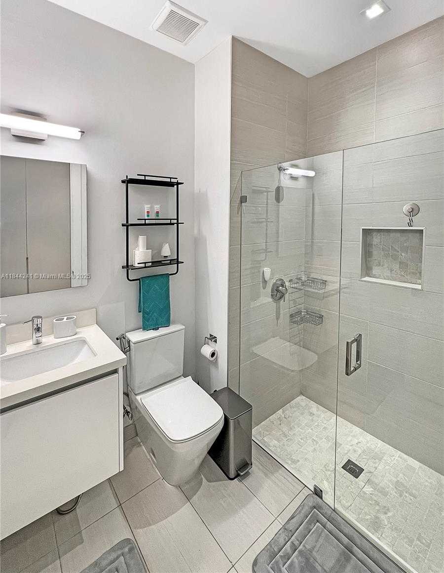Small Image of 16640 SUNSET WAY, Weston Number 24
