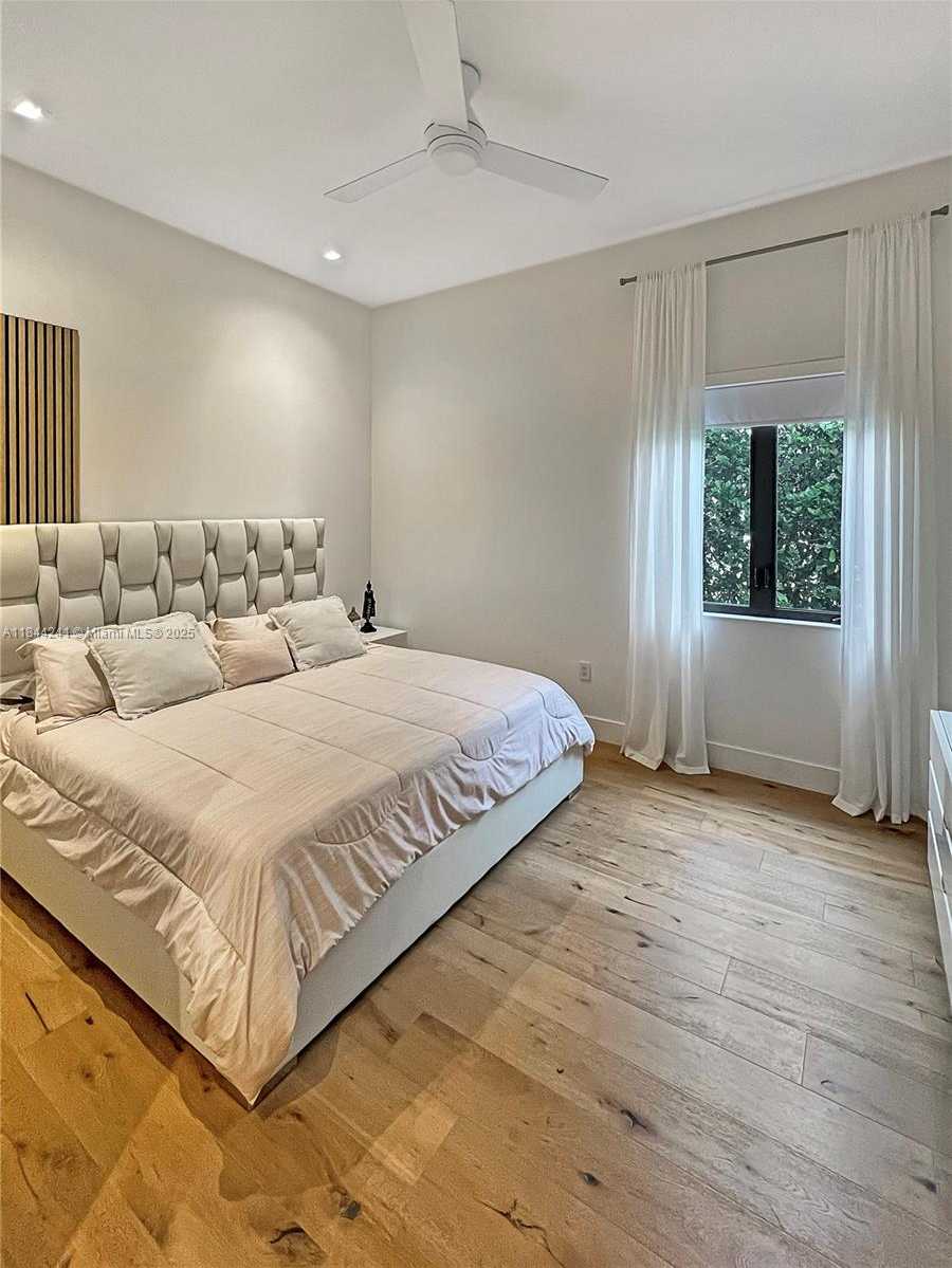 Small Image of 16640 SUNSET WAY, Weston Number 27