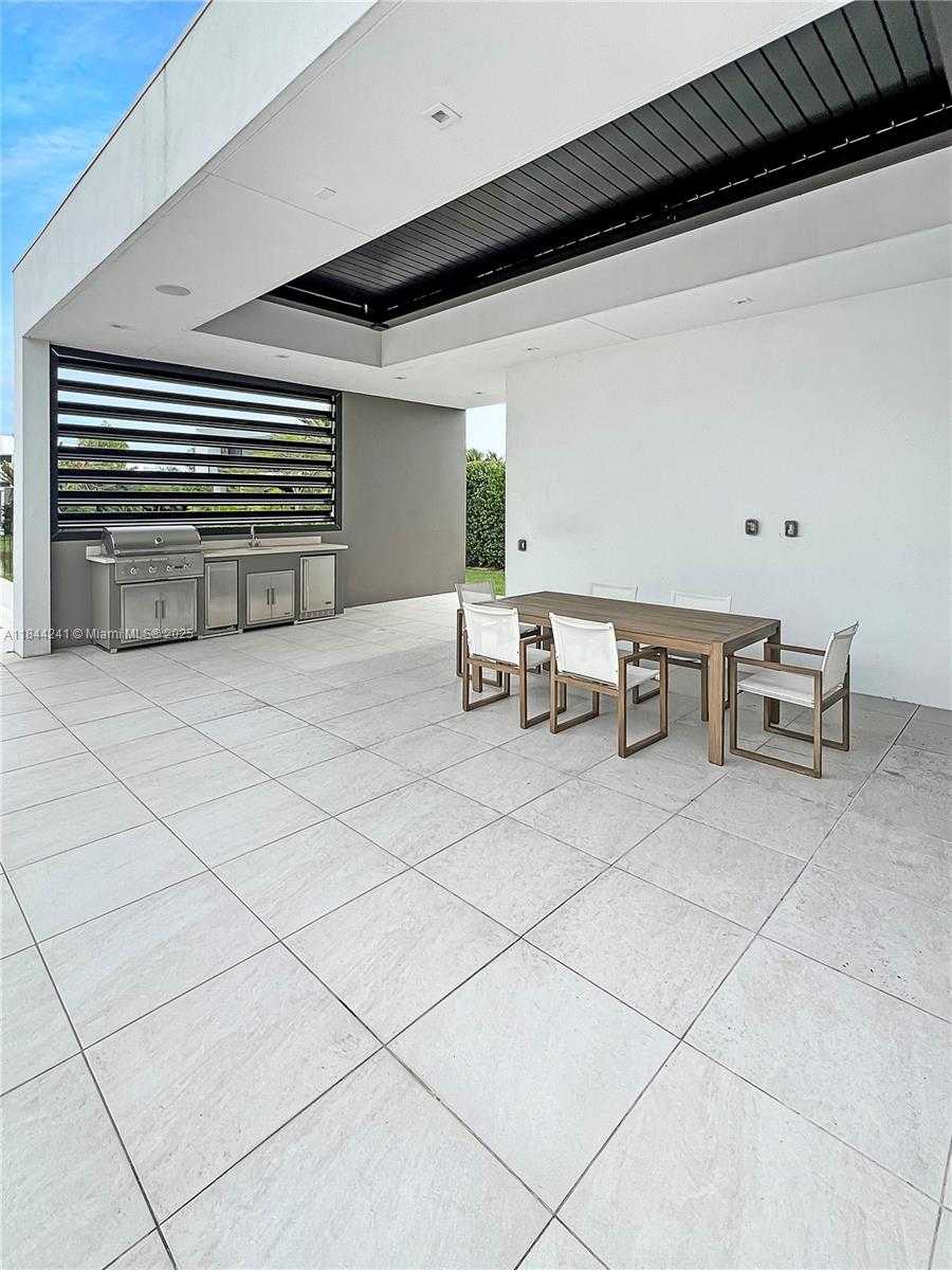 Small Image of 16640 SUNSET WAY, Weston Number 31