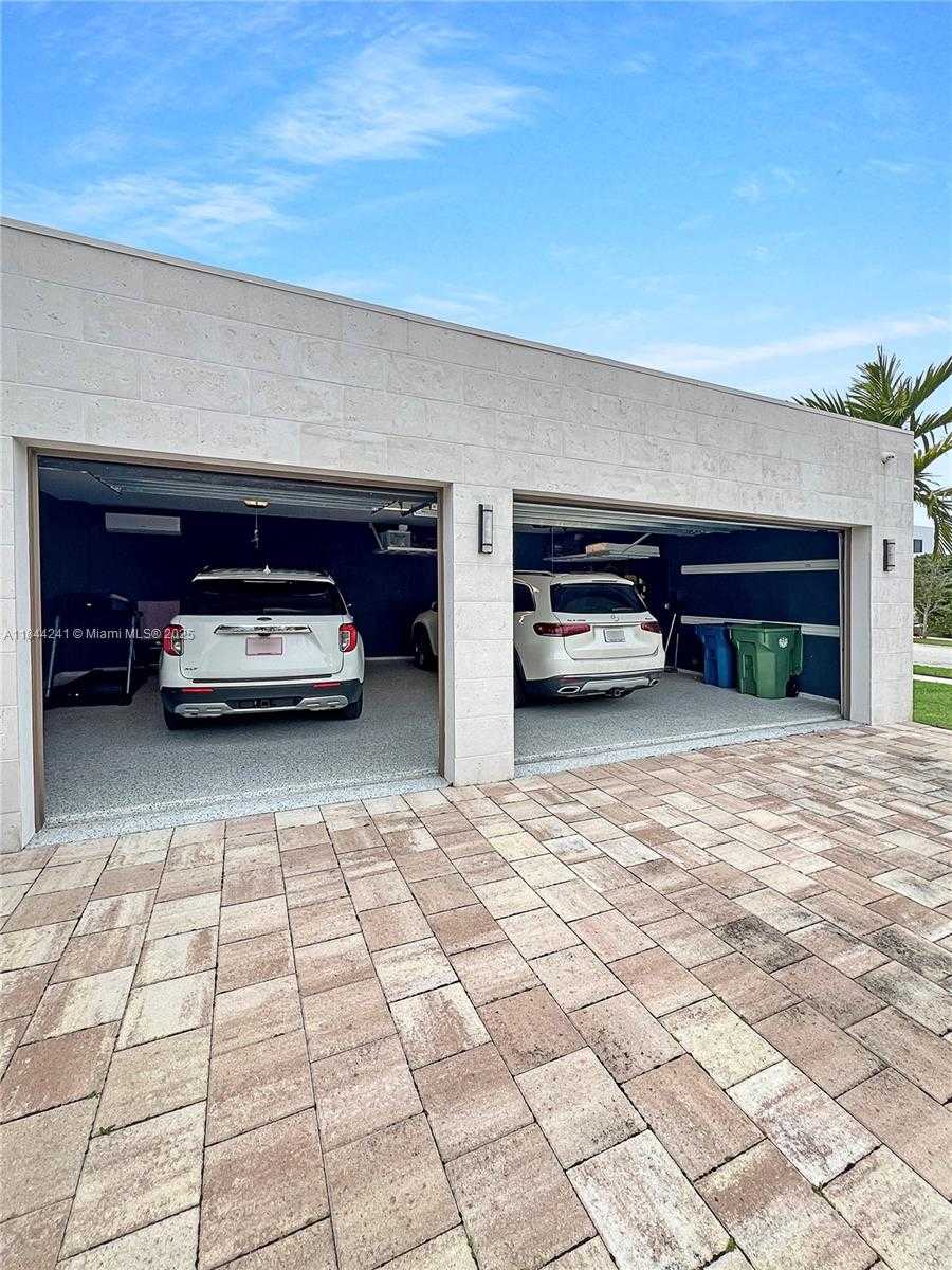 Small Image of 16640 SUNSET WAY, Weston Number 34