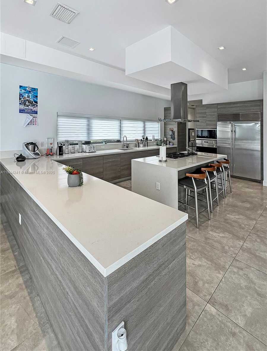 Small Image of 16640 SUNSET WAY, Weston Number 8