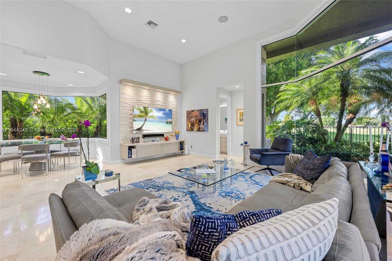 Small Image of 2508 PRINCETON CT, Weston Number 12