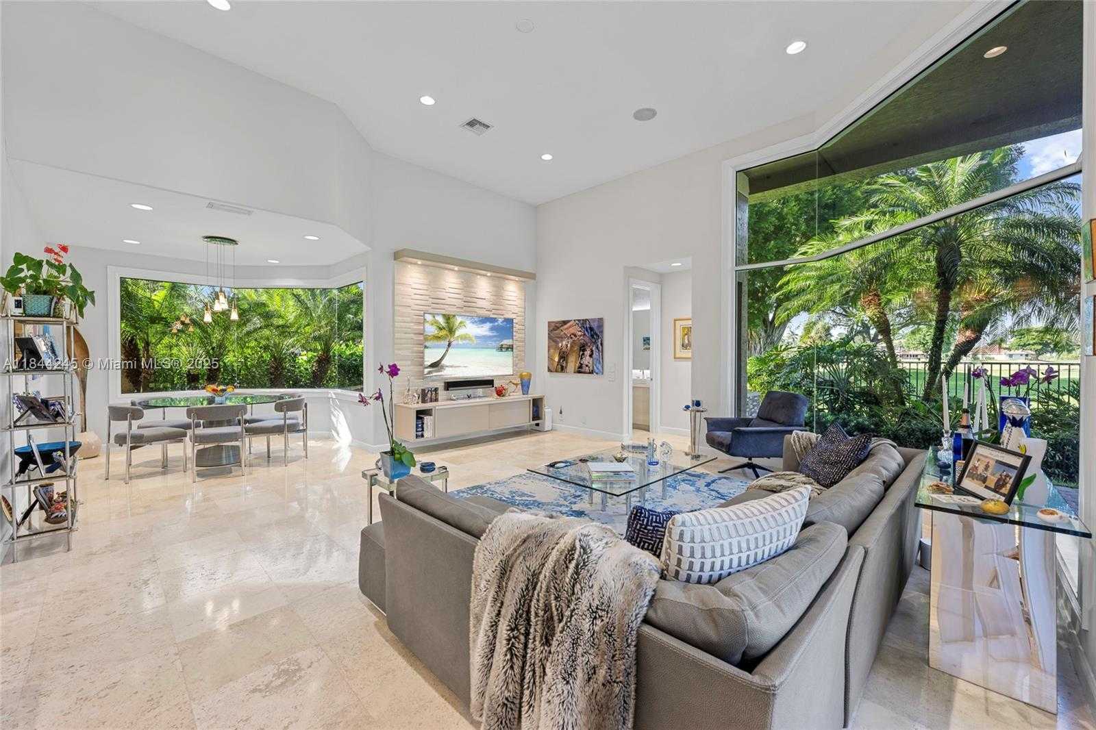 Small Image of 2508 PRINCETON CT, Weston Number 13