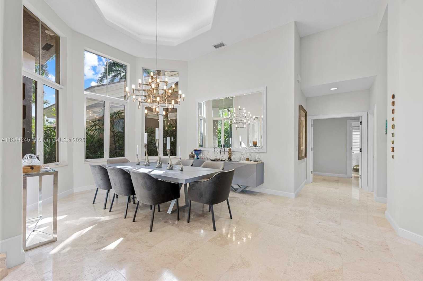 Small Image of 2508 PRINCETON CT, Weston Number 18