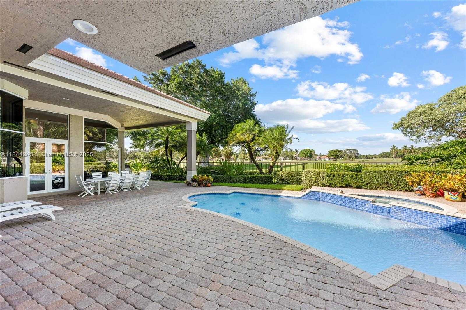 Small Image of 2508 PRINCETON CT, Weston Number 2