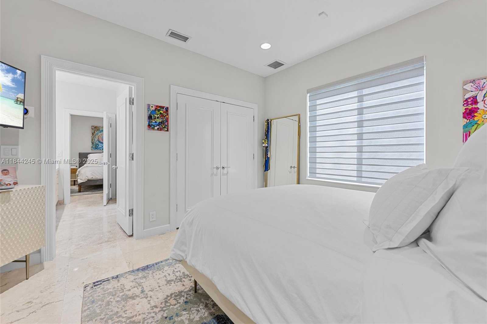 Small Image of 2508 PRINCETON CT, Weston Number 31